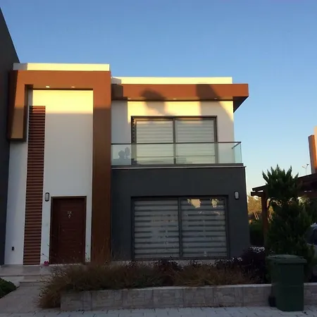 Salamis Park Feriehus *